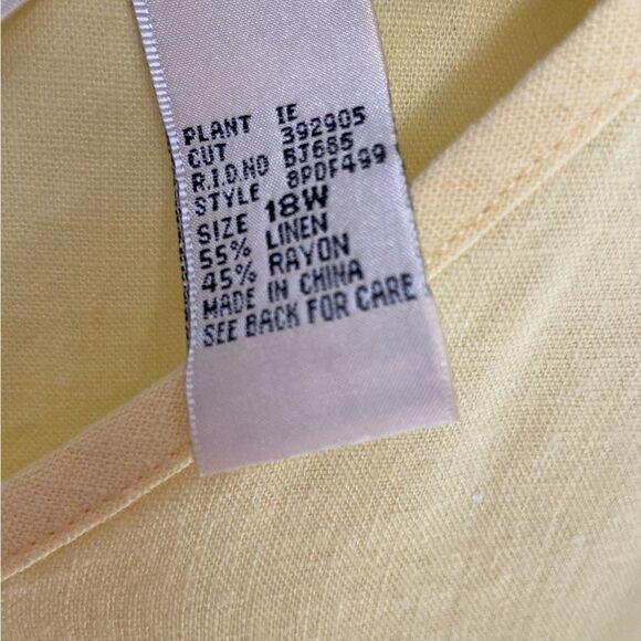 Melrose Studio Yellow Sleeveless Top Embroidered Trim Size 18W - Picture 4 of 5